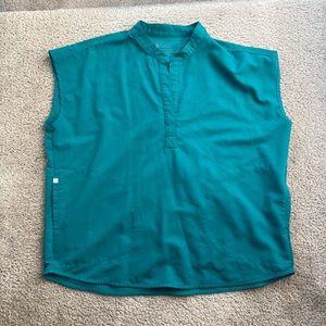 figs limited edition “hunter green” set size large.